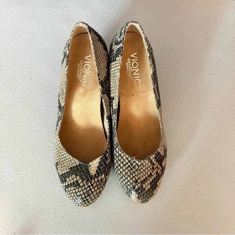 Women's Snakeskin-Print Wedge Pumps in Beige and Black